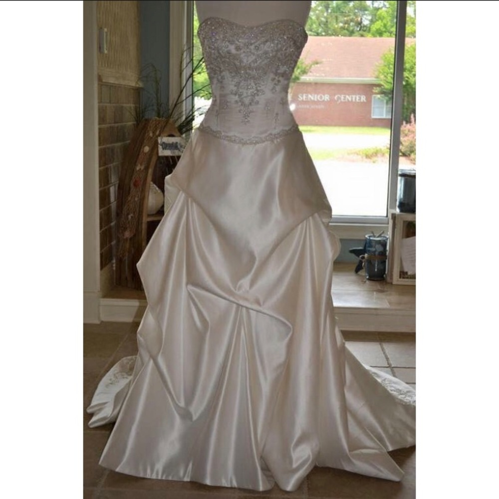 Casablanca wedding dress